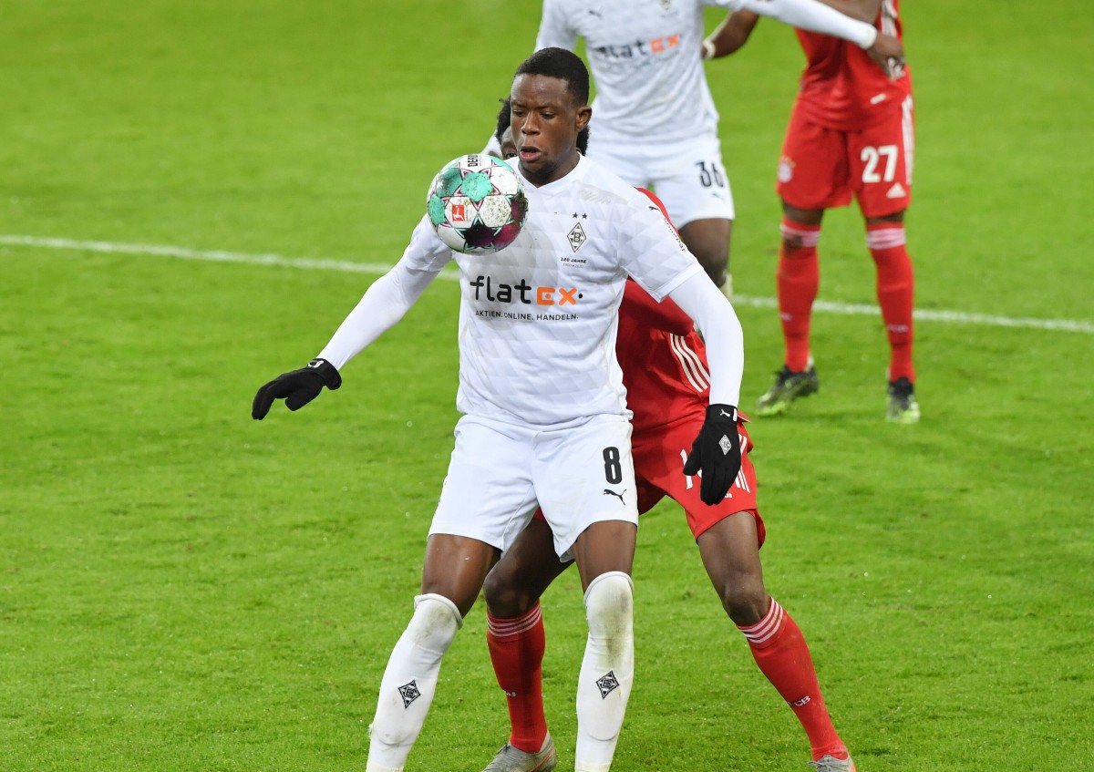 Denis Zakaria vs Bayern Munich Denis Zakaria vs Bayern Munich