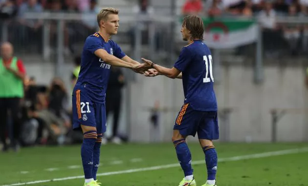 Odegaard Modric Real Madrid