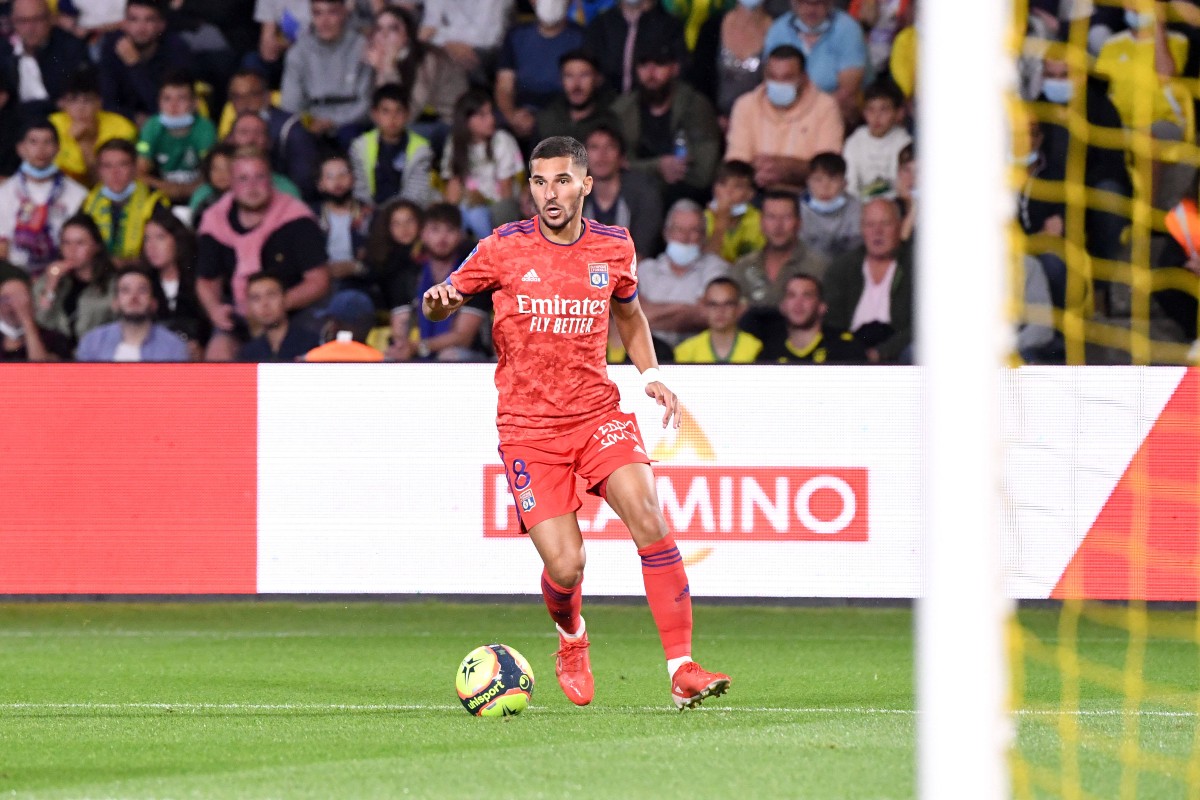 Lyon playmaker Houssem Aouar 2021-22