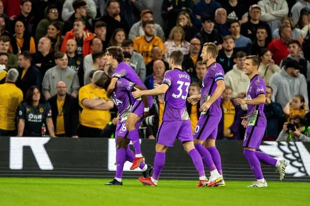 Wolves Spurs Carabao