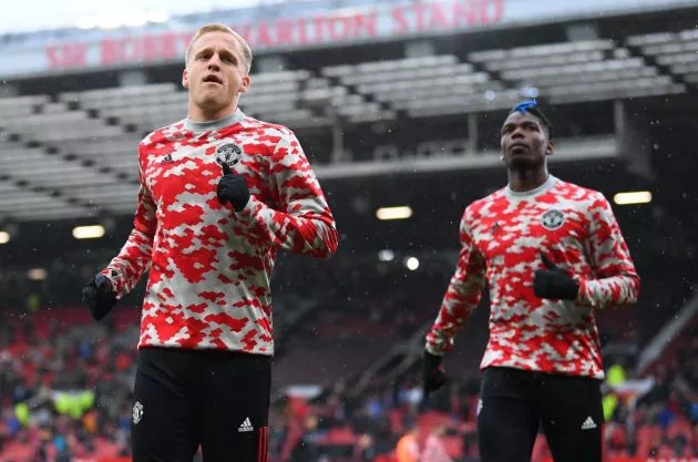 Man Utd Old Trafford Van de Beek Pogba