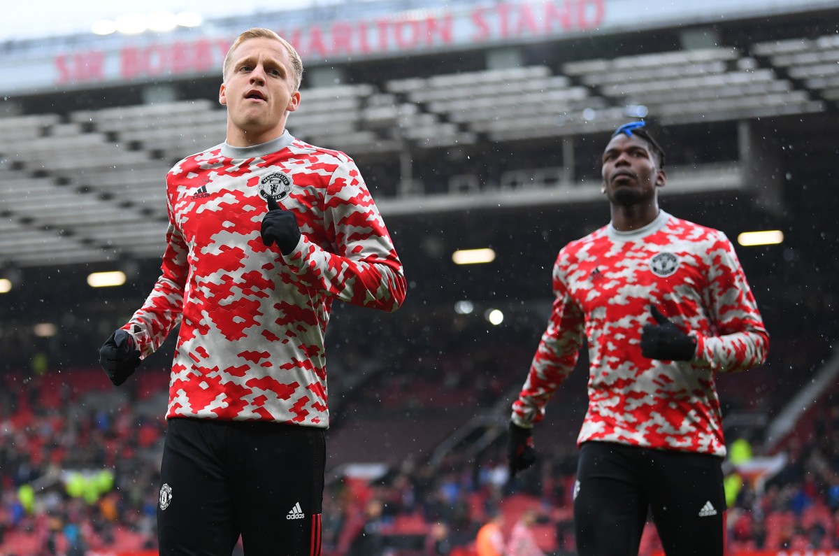 Man Utd Old Trafford Van de Beek Pogba