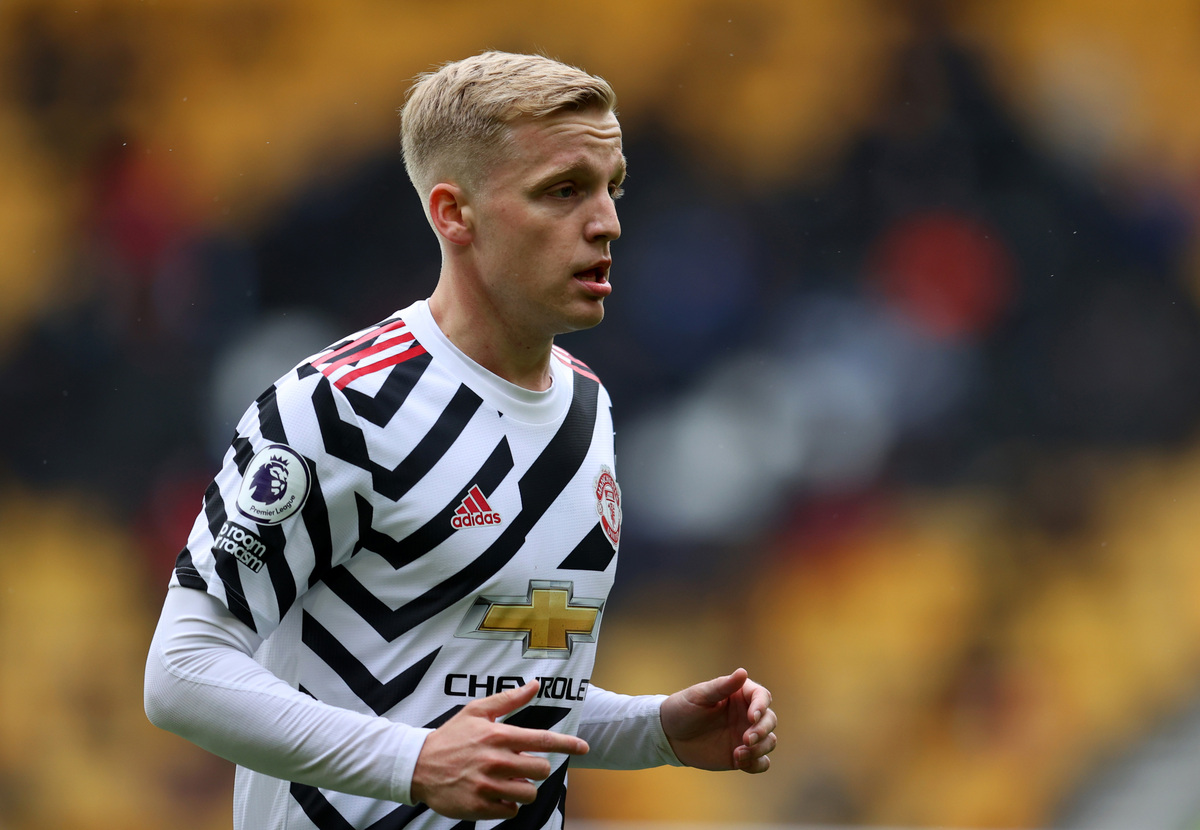 donny van de beek manchester united