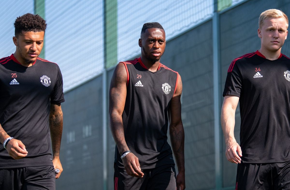 sancho wan-bissaka van de beek man utd