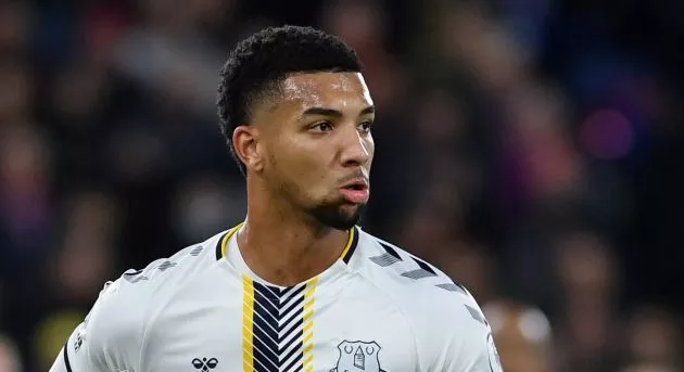 Mason Holgate of Everton is being targeted by Newcastle United