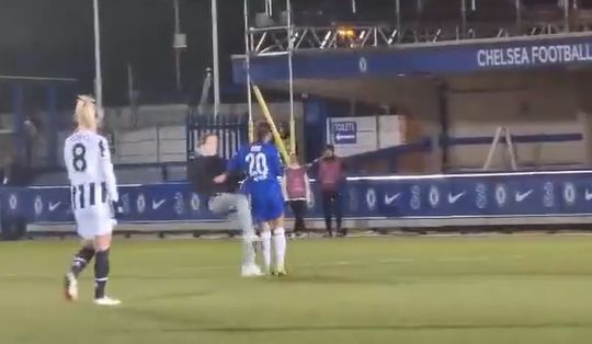 sam kerr pitch invader video