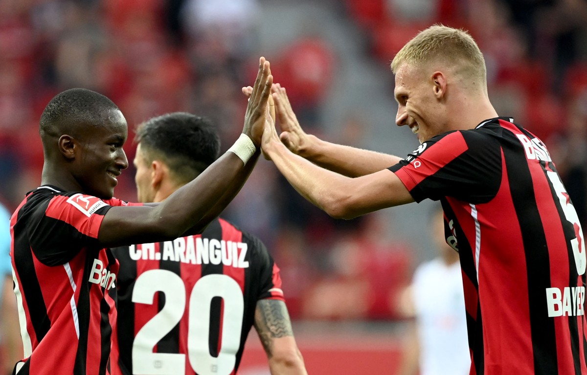Mitchel Bakker Bayer Leverkusen Bundesliga