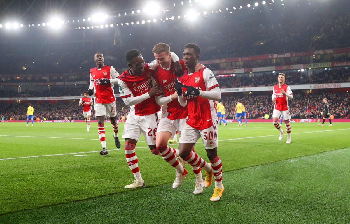 balogun holding nketiah arsenal
