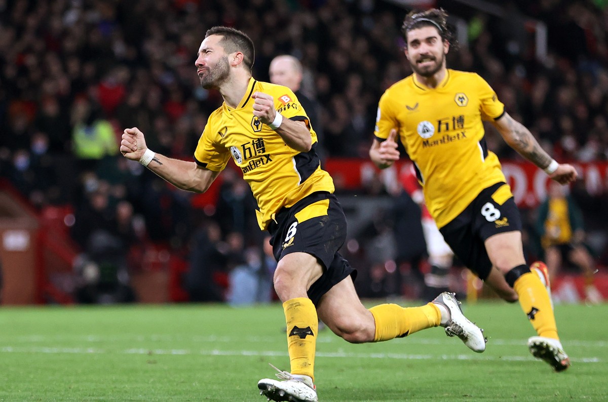 man united wolves moutinho neves
