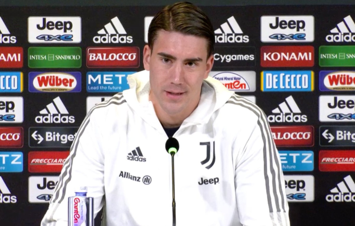 dusan vlahovic juventus unveiling