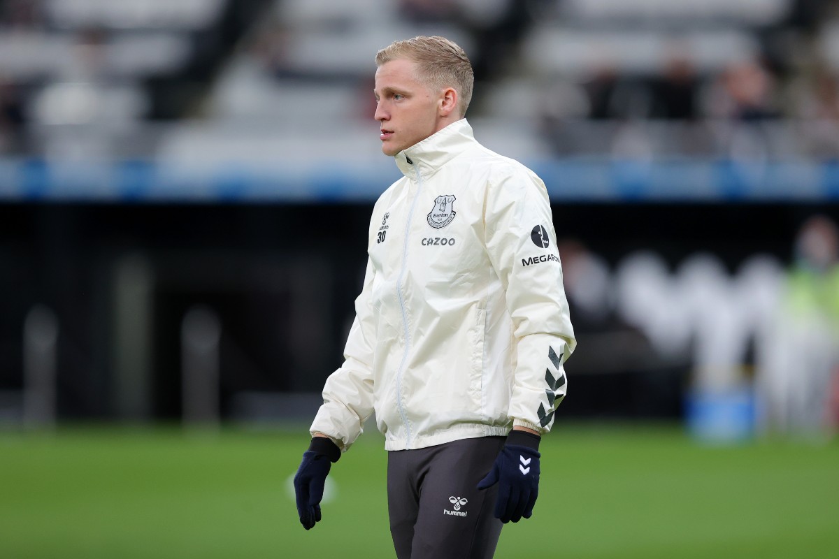 newcastle everton donny van de beek
