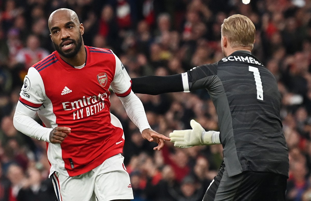 arsenal leicester alexandre lacazette kasper schmeichel