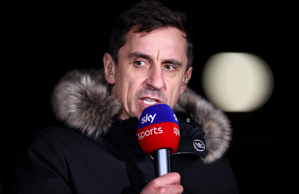 gary neville sky sports mic