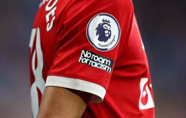 man united shirt badge 2022