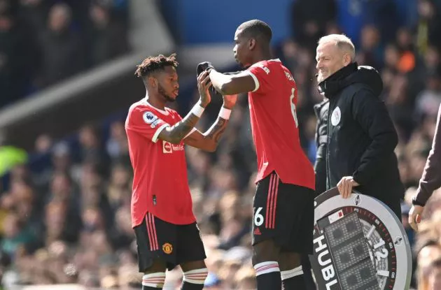 man utd everton fred and pogba