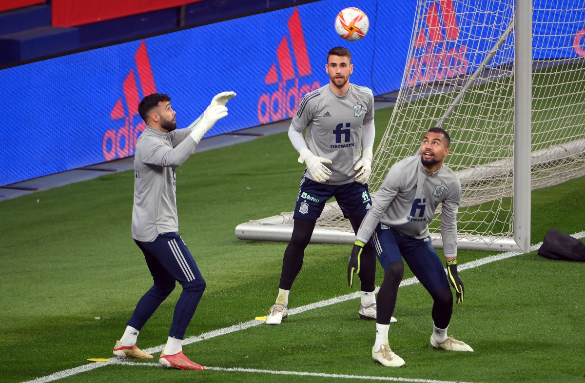 spain goalkeepers training