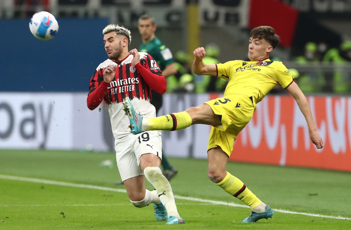AC Milan vs Bologna Aaron Hickey