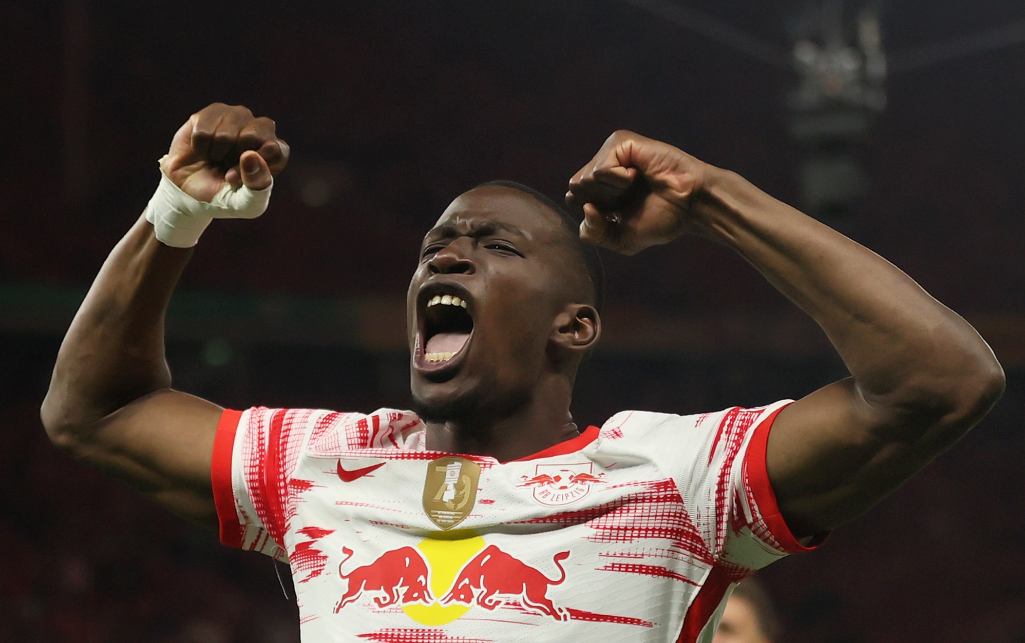 Mukiele Manchester United
