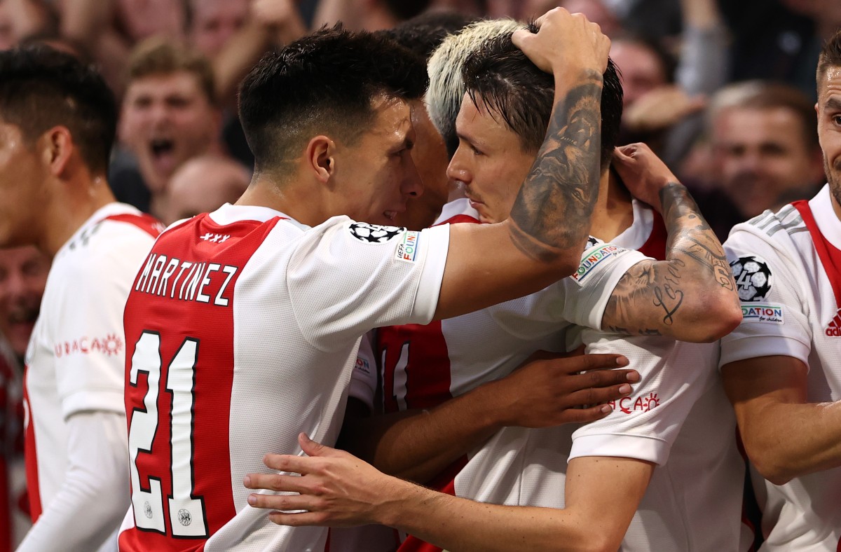 martinez antony ajax besiktas