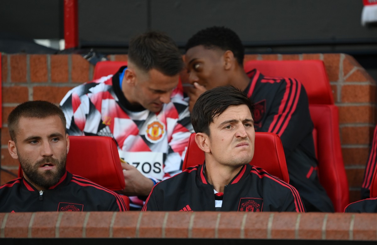 shaw maguire martial man utd bench