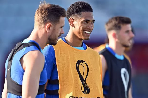 Jordan Henderson and Jude Bellingham in England training