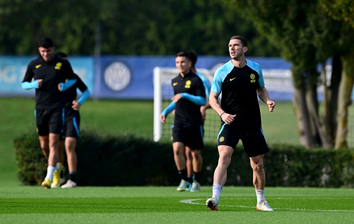 inter milan training robin gosens 2022