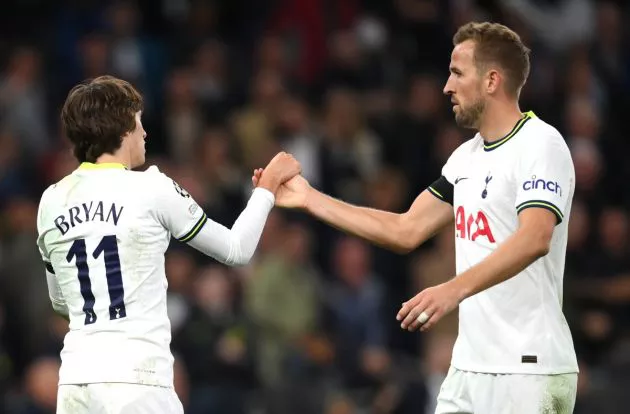 Bryan Gil and Harry Kane