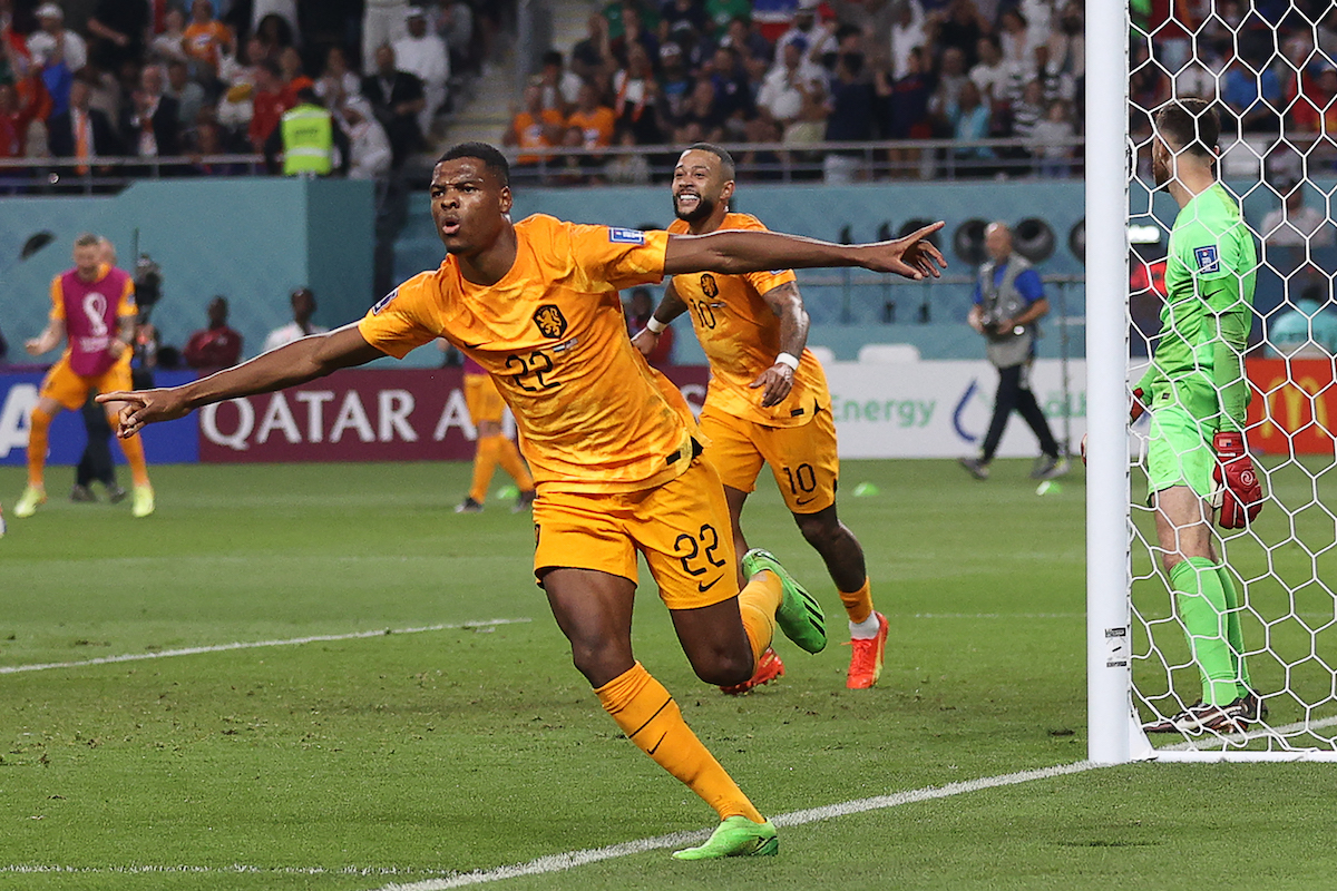 Aston Villa want to sign Denzel Dumfries.