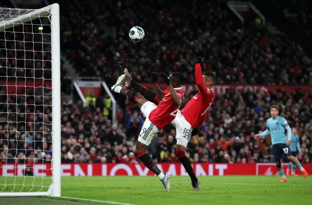 man united burnley wan-bissaka casemiro