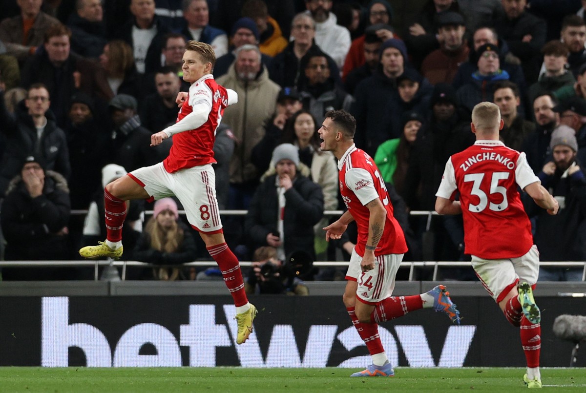 odegaard arsenal spurs 2-0