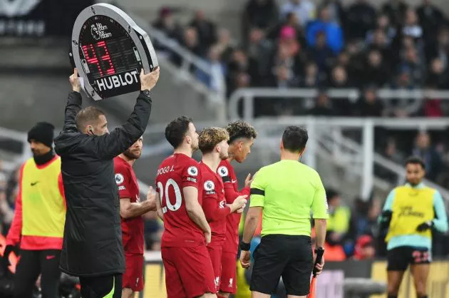 newcastle vs liverpool fc players
