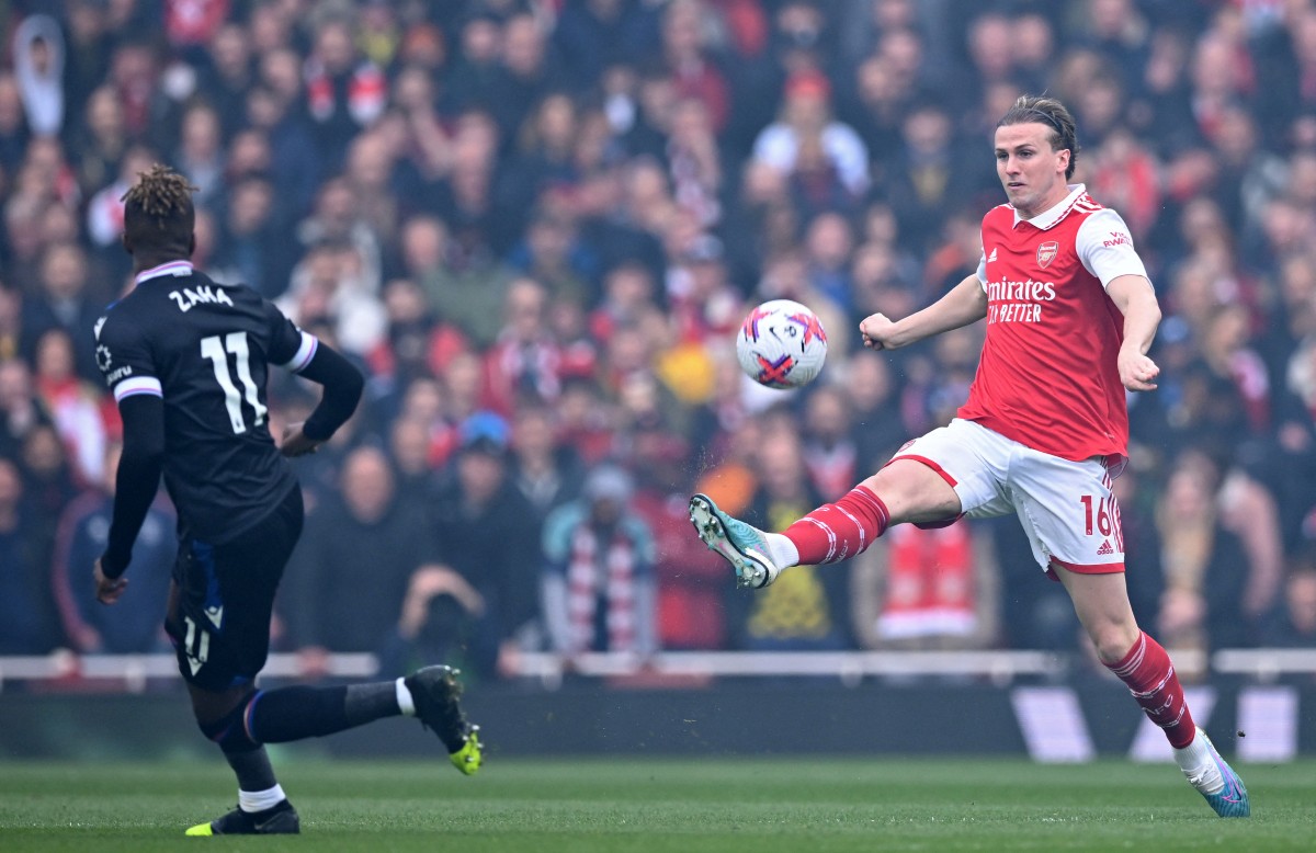arsenal v palace rob holding v wilf zaha