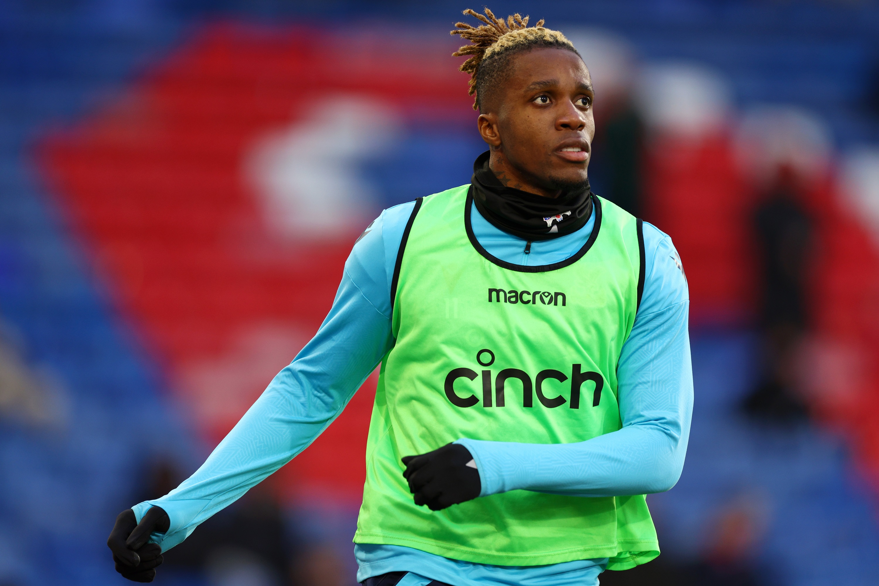 Zaha, Romano
