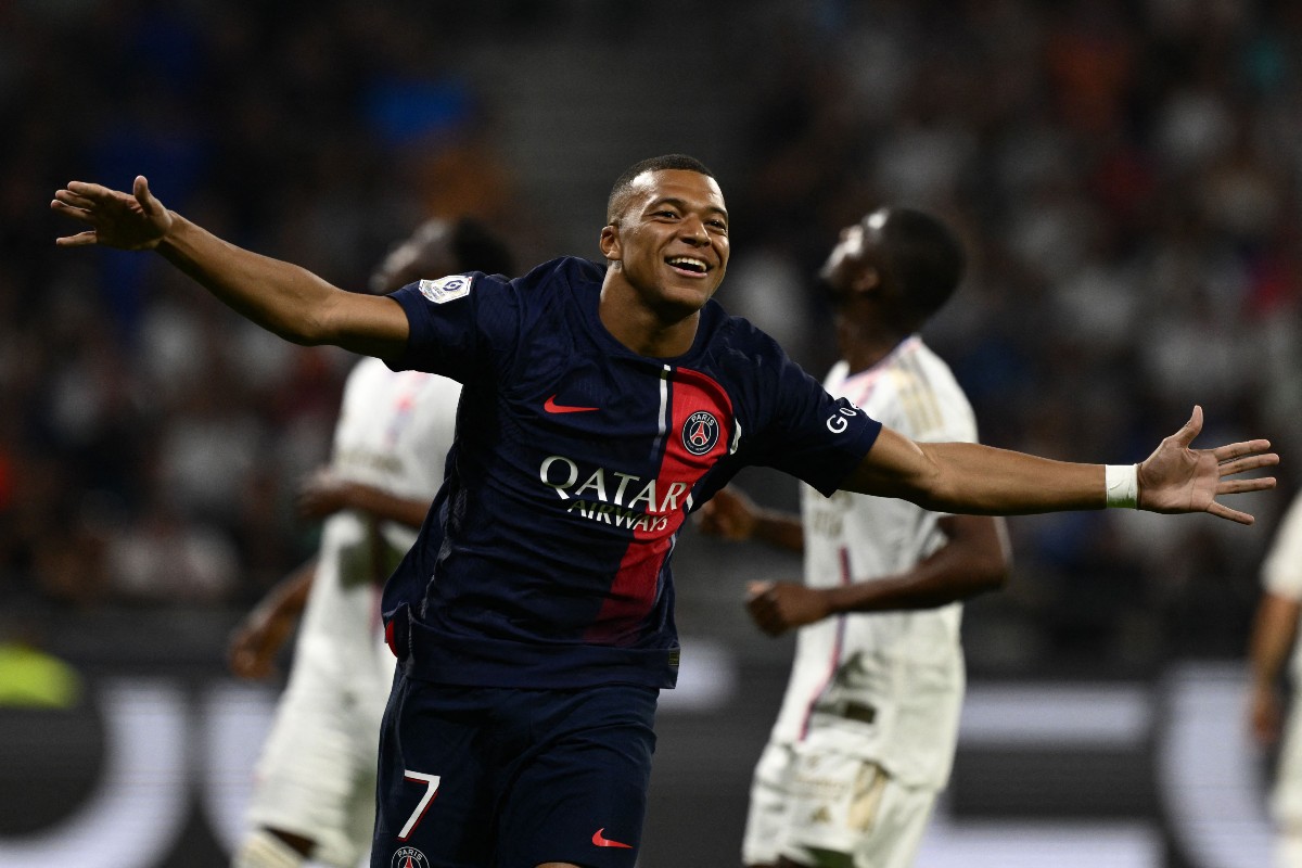 Lyon 1-4 PSG Mbappe