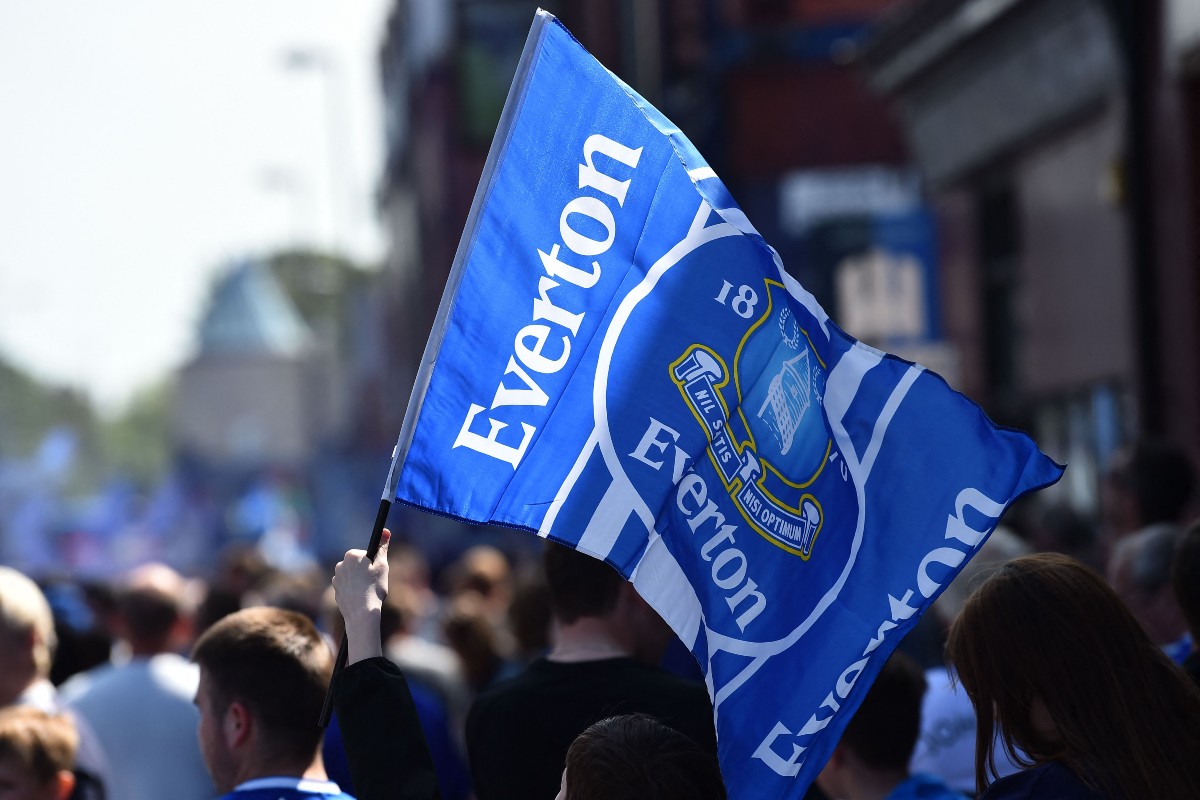 everton fc flag