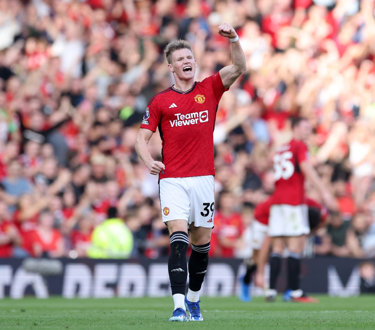 manchester united 2-1 brentford scott mctominay manchester united 2-1 brentford scott mctominay