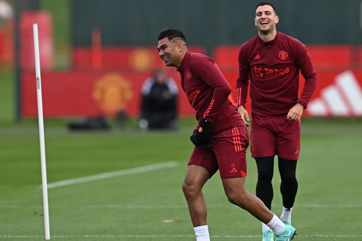 casemiro and dalot in training