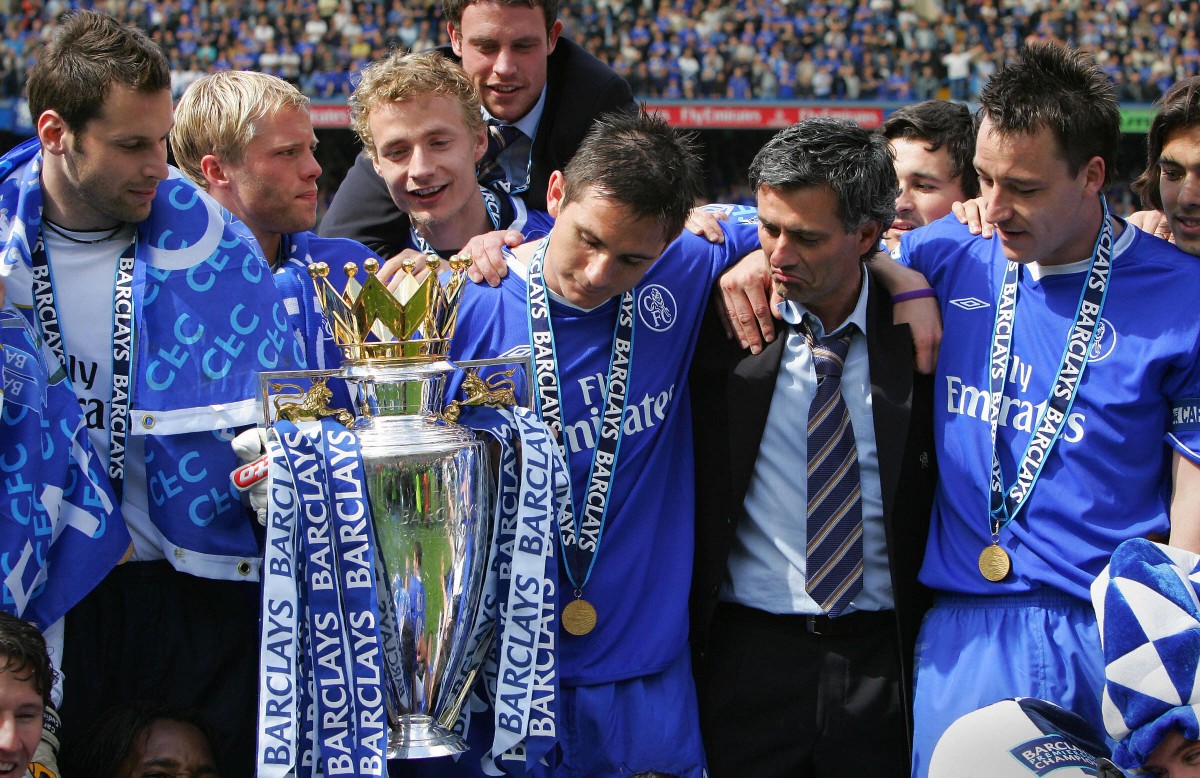 chelsea 04-05 season trophy