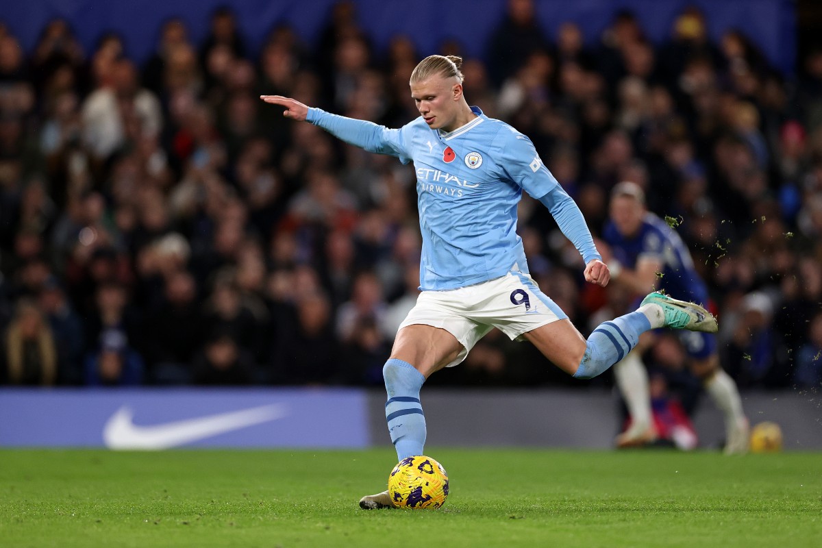 Erling Haaland shuts down Man City contract talks