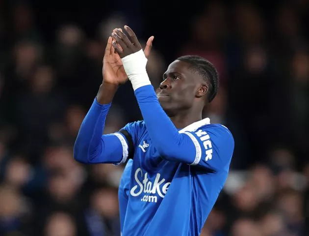 Everton Amadou Onana Arsenal Barcelona