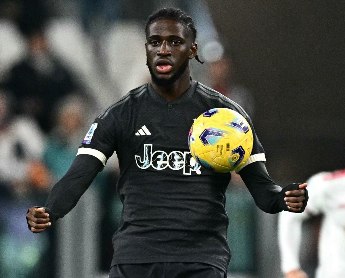 juventus cagliari iling-junior juventus cagliari iling-junior