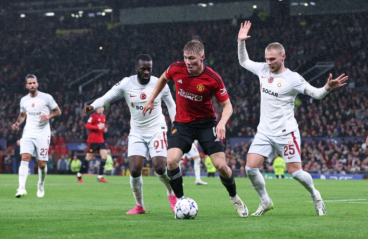 man united galatasaray hojlund nelsson
