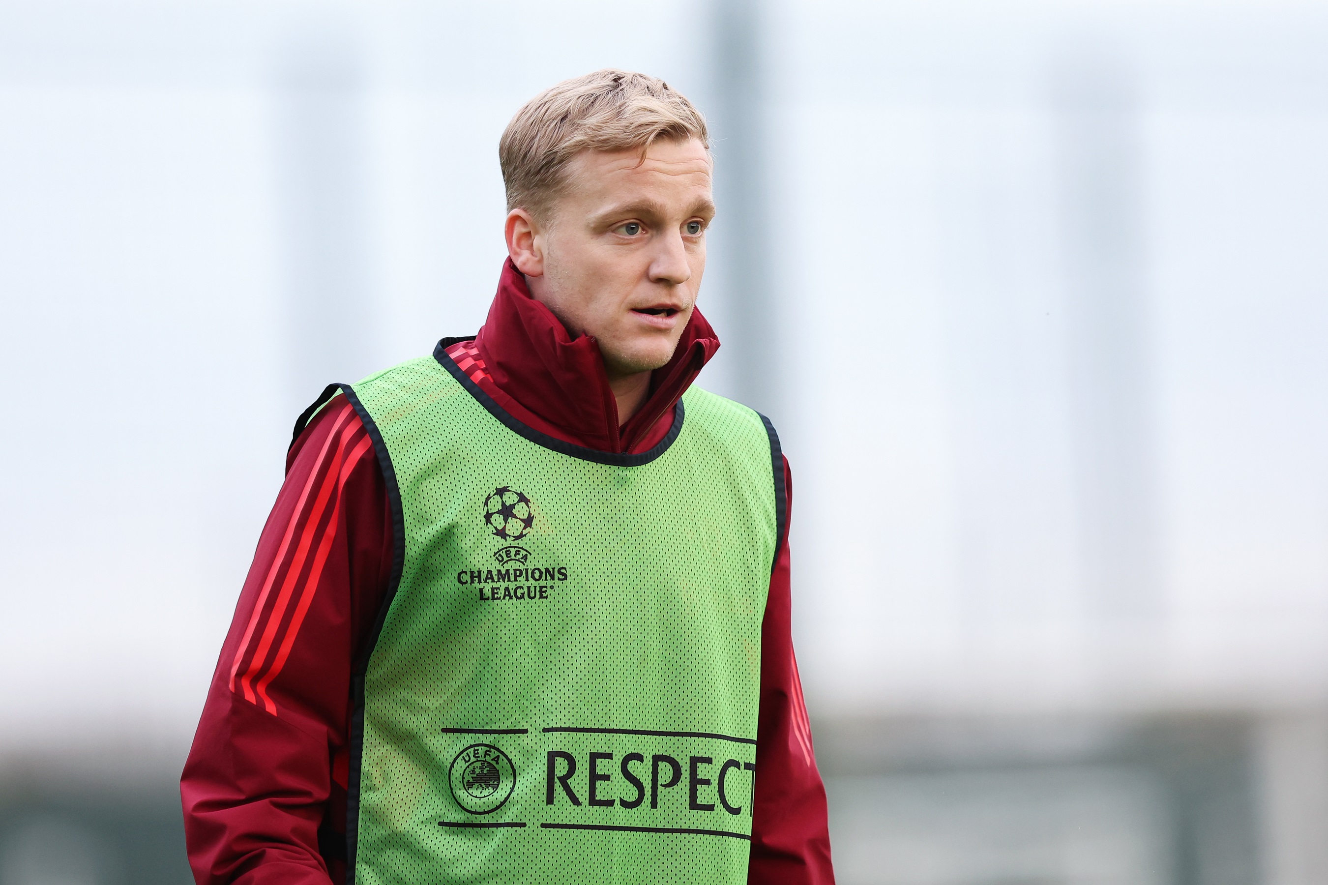 Van de Beek, Manchester United Man United transfer news: Donny van de Beek will return to England following failed Eintracht Frankfurt loan.