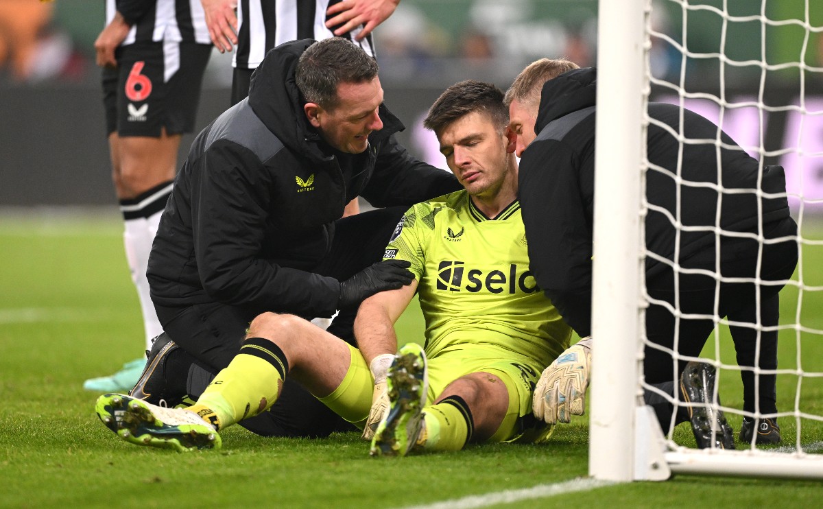 Nick Pope suffered injury against Manchester United Newcastle's Nick Pope has missed most of the season