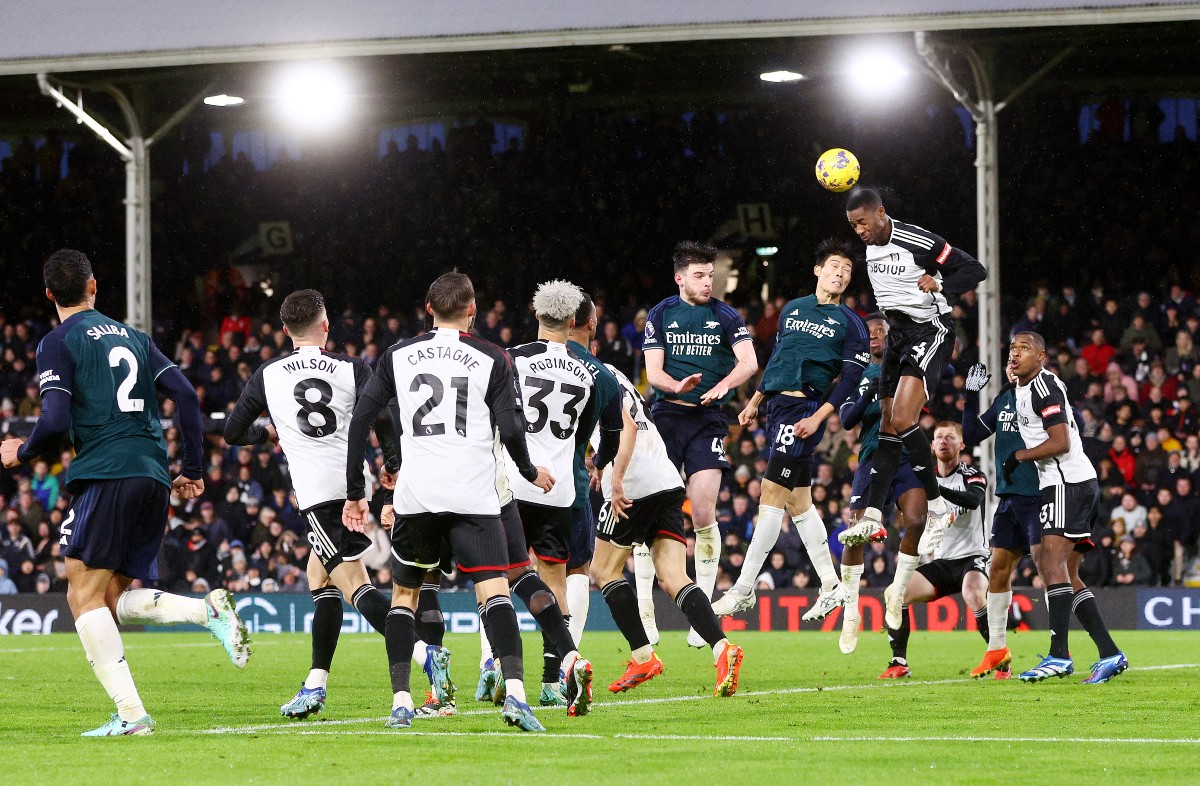 fulham vs arsenal 2-1 players