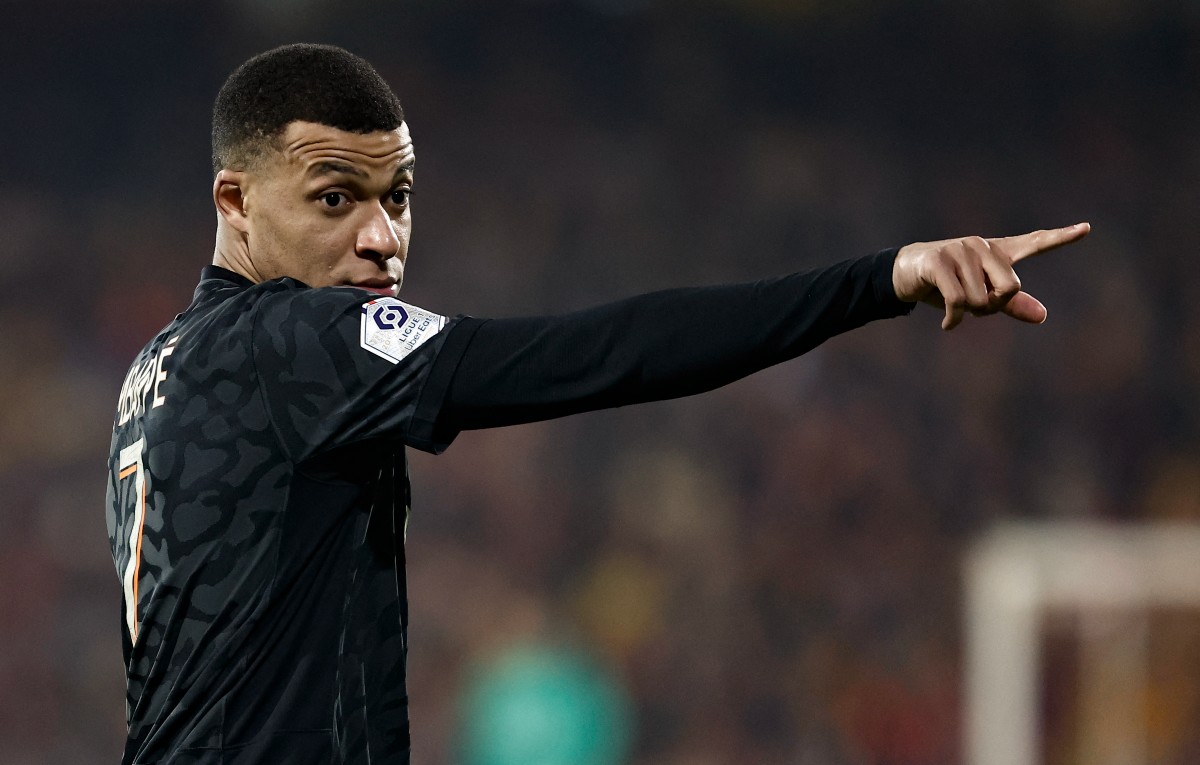 lens psg kylian mbappe 2024