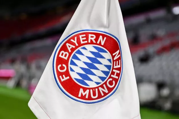 A picture of a corner flag emblazoned with the Bayern Munich club logo
