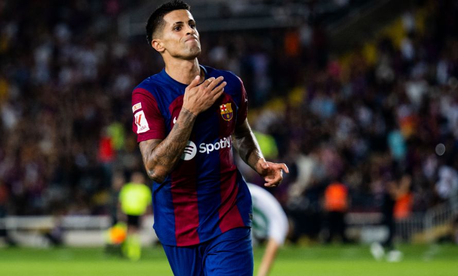 Joao Canceloa to Arsenal could happen