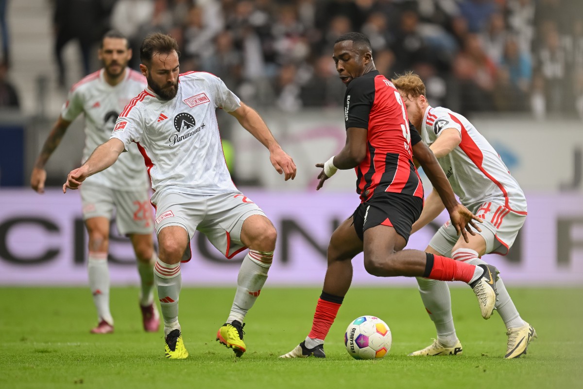 Eintracht Bundesliga Willian Pacho