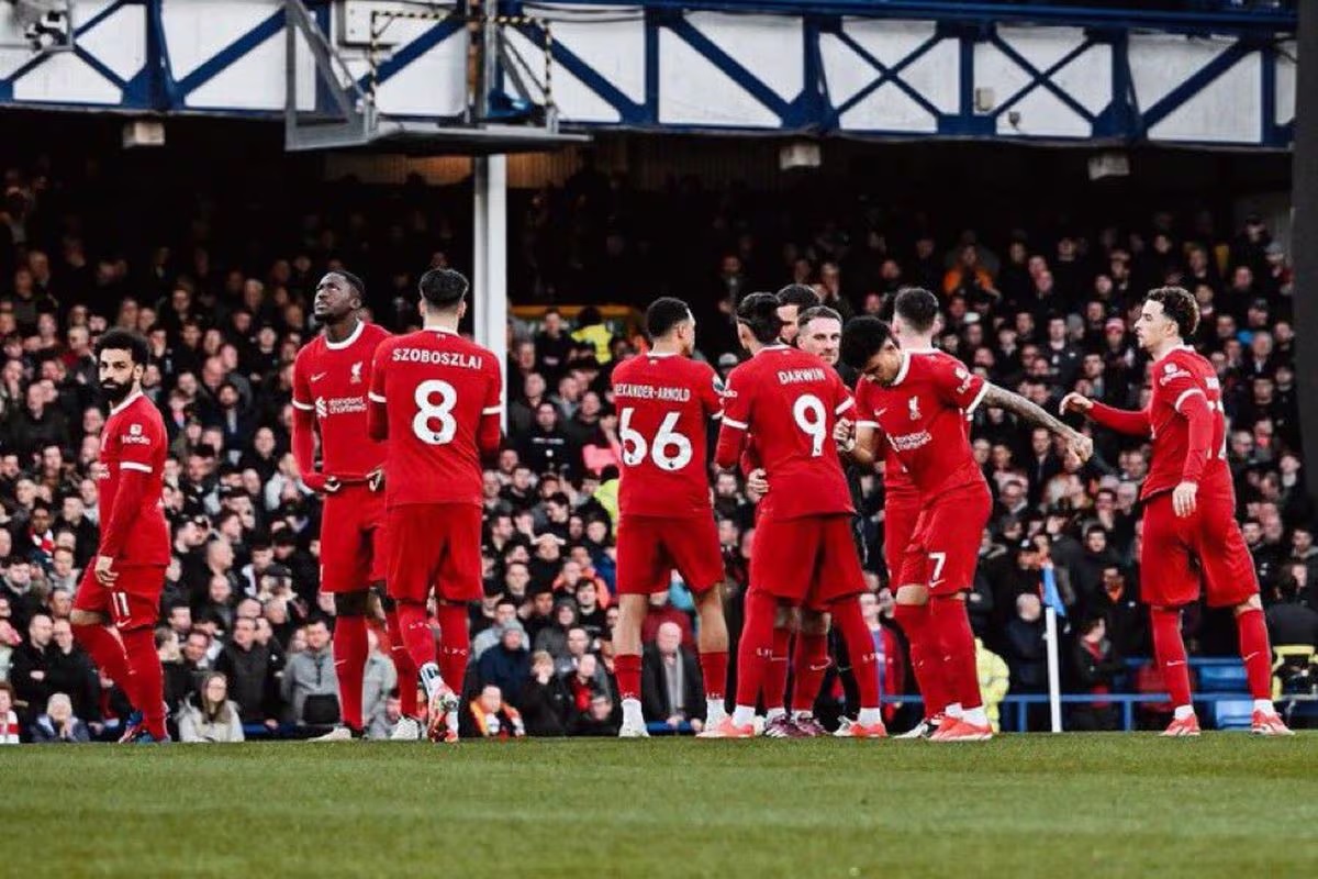 Darwin Nunez Mo Salah Liverpool Premier League Everton